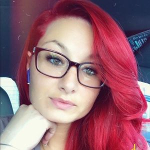 Meet your Posher, Erika